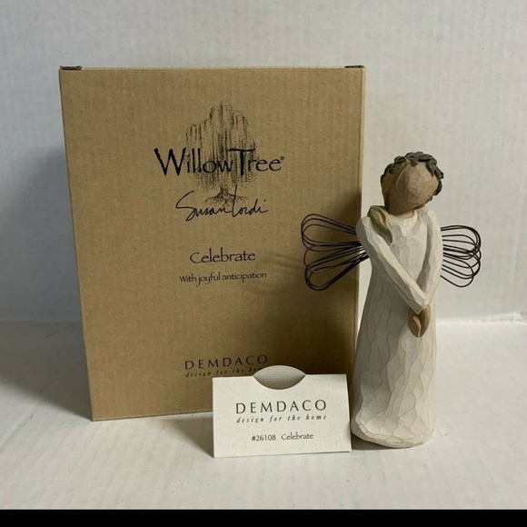 WILLOW TREE Angel Celebrate Hope Figurine - Picture 4 of 10